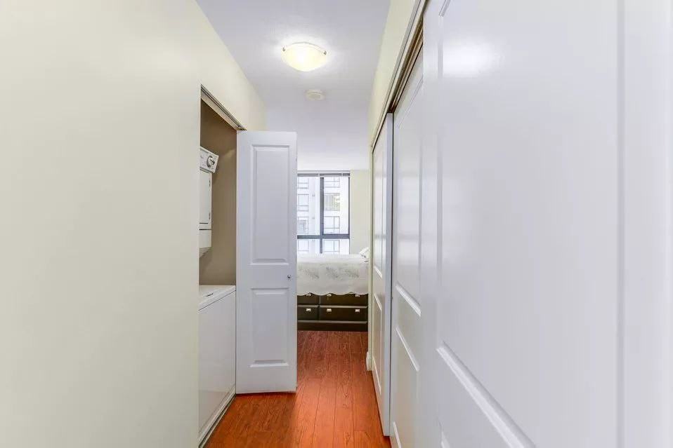 814 Royal Avenue - Photo 2 of 11