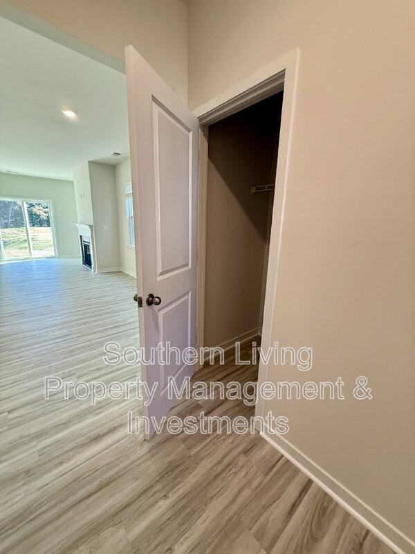 12415 Lady Bell Dr - Photo 3 of 35