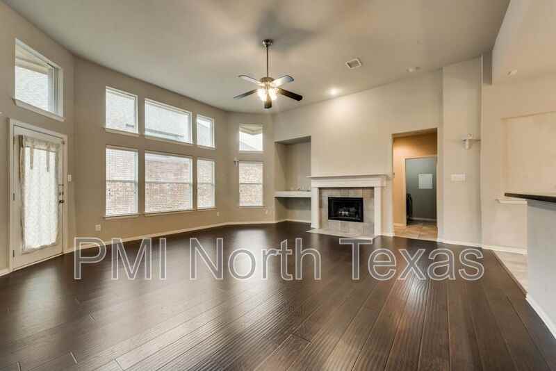 5544 Hidden Creek Ln - Photo 6 of 18