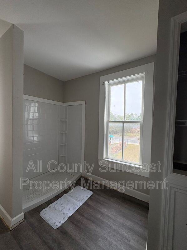 640 E Washington St #640H - Photo 5 of 6