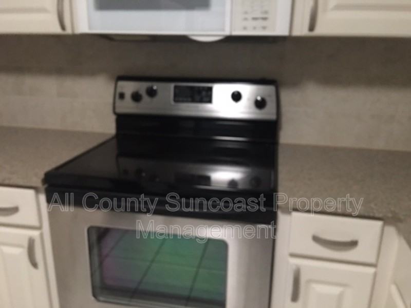 1860 Oak Forest Dr S - Photo 4 of 16