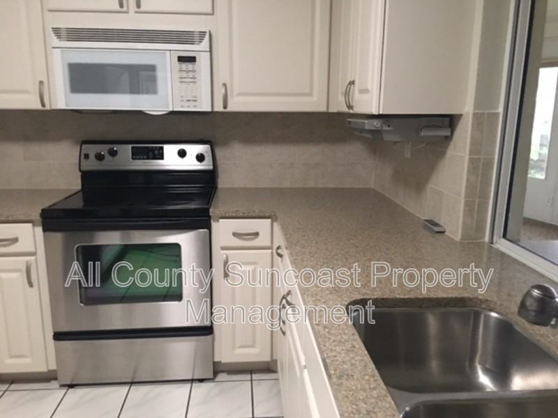 1860 Oak Forest Dr S - Photo 6 of 16