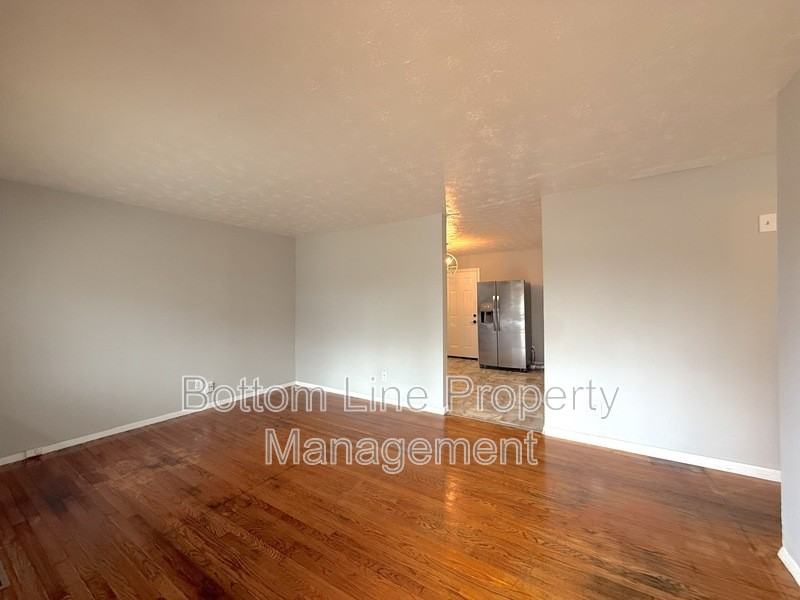 205 Edgegreen Dr - Photo 2 of 14