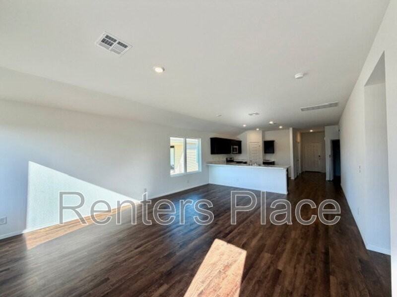 1107 W Lawton Rd - Photo 3 of 19