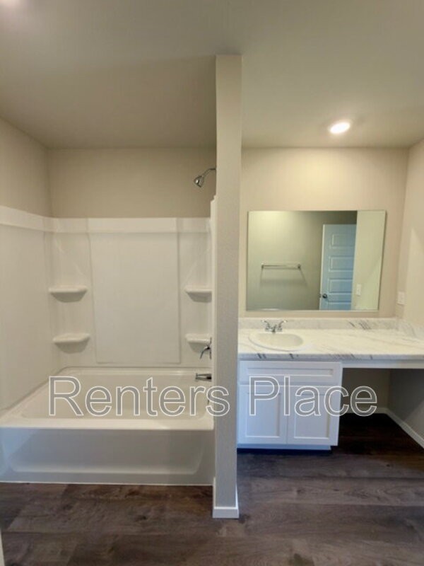 1004 W Lawton Rd - Photo 5 of 21