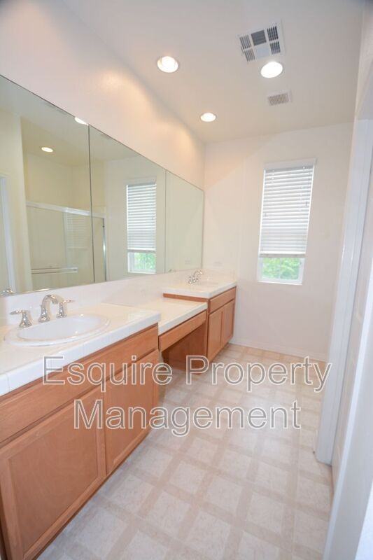 3132 Lisbon Ln - Photo 7 of 17