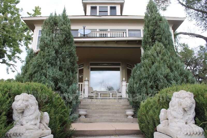 511 W 13th St - Photo 3 of 37