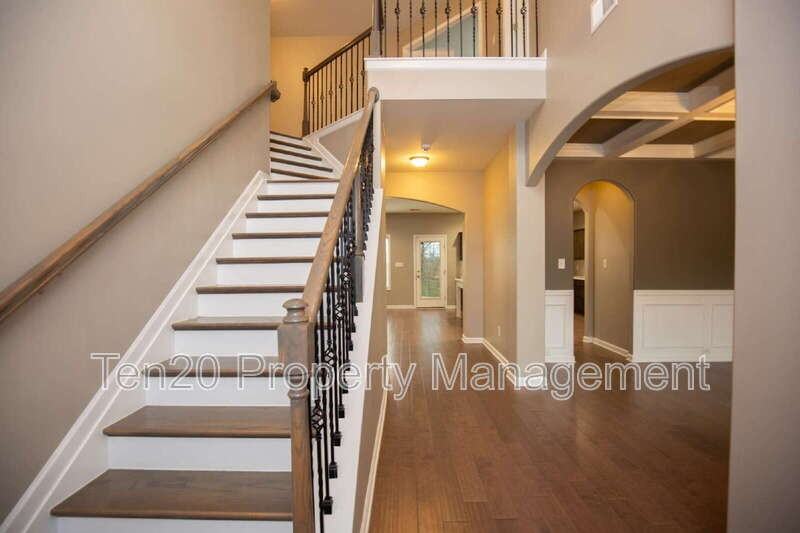 236 Cedar Way - Photo 2 of 22