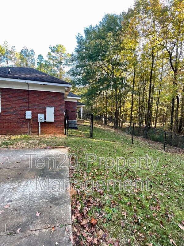 59 Walnut Ct - Photo 2 of 25