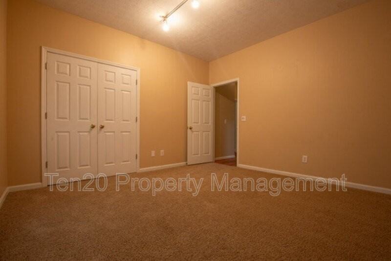 4903 Champions Way - Photo 7 of 30