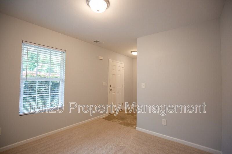 316 Irish Ln - Photo 3 of 19