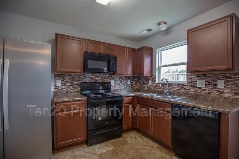 316 Irish Ln - Photo 6 of 19