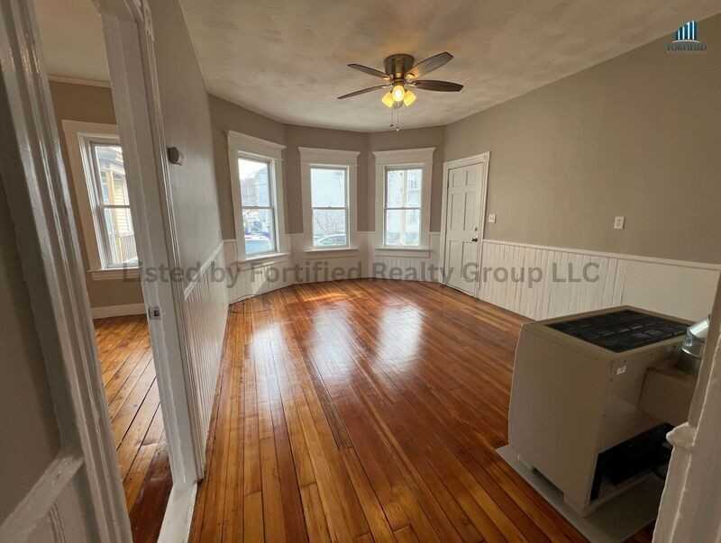 19 Malvey St #1 - Photo 2 of 21