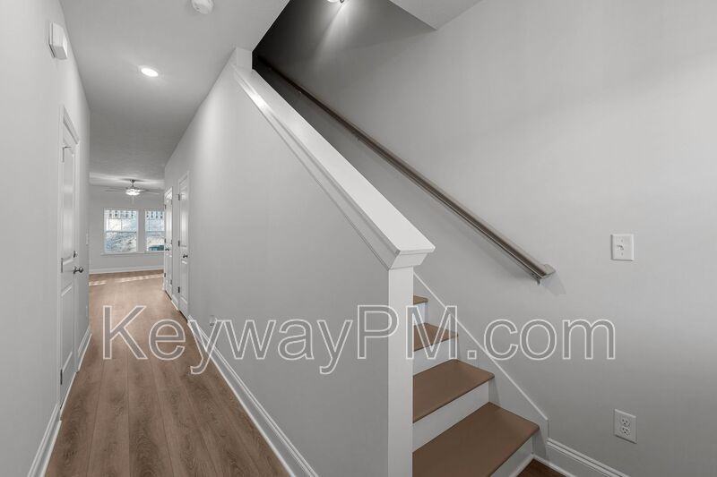 1301 Newbern Dr - Photo 6 of 26