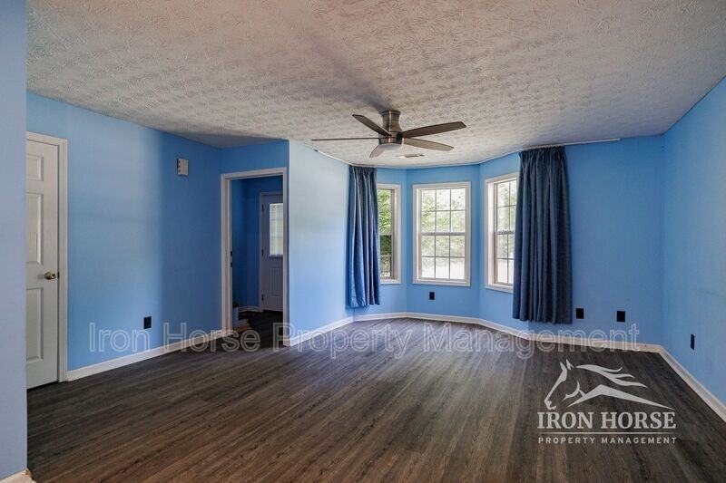 195 Westchester Cir - Photo 2 of 20