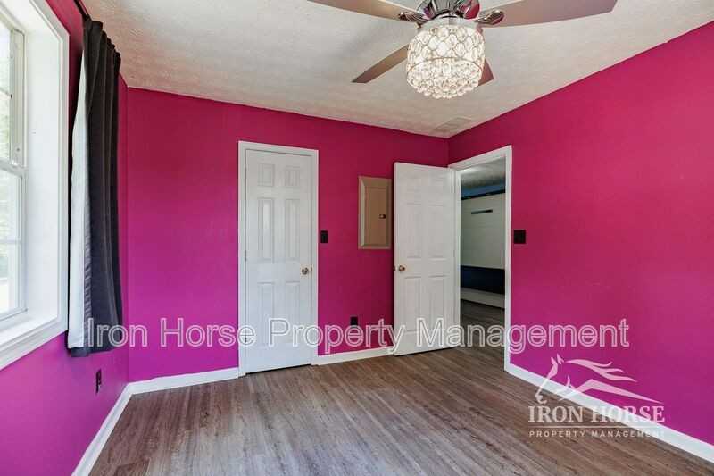 195 Westchester Cir - Photo 7 of 20