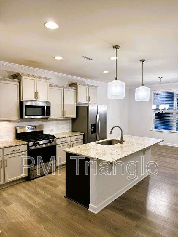 156 Etteinne Garden Ln - Photo 3 of 23