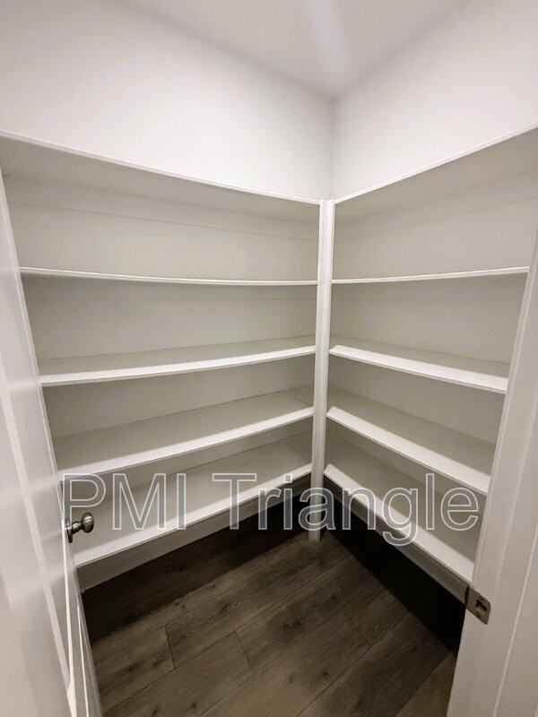 156 Etteinne Garden Ln - Photo 7 of 23