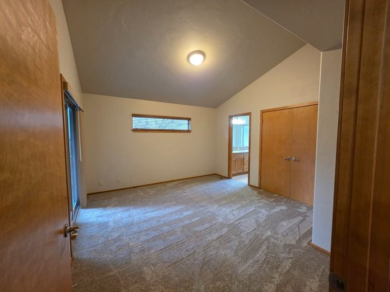 20348 Chase Rd - Photo 7 of 21