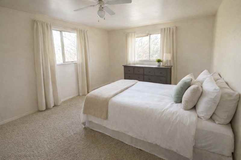 10380 Nw - Photo 6 of 12