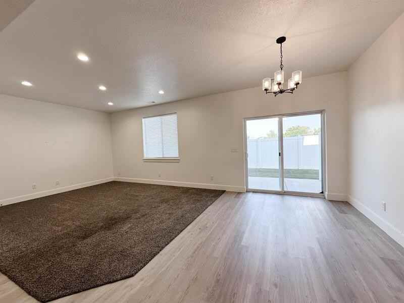 250 Ws #149 - Photo 5 of 15