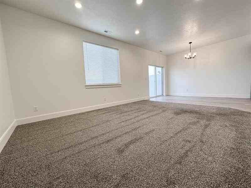 250 Ws #149 - Photo 6 of 15