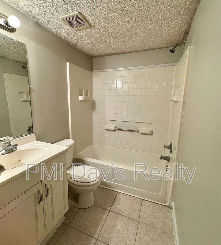 1845 Lindberg Dr #03 - Photo 7 of 25