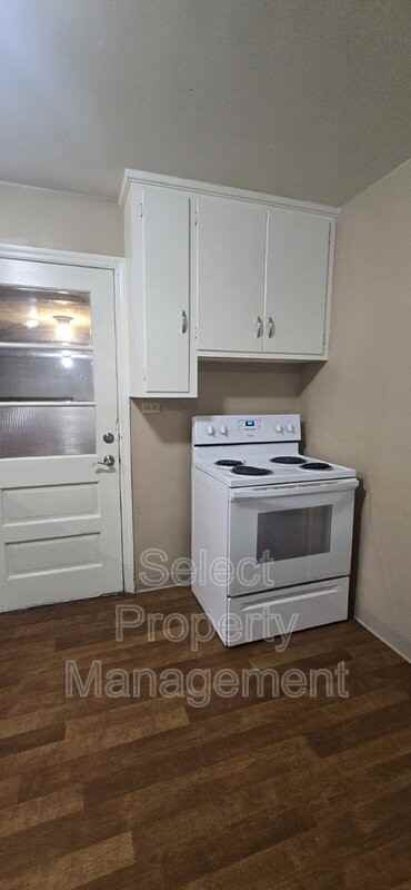 7610 W Jefferson Blvd - Photo 5 of 21