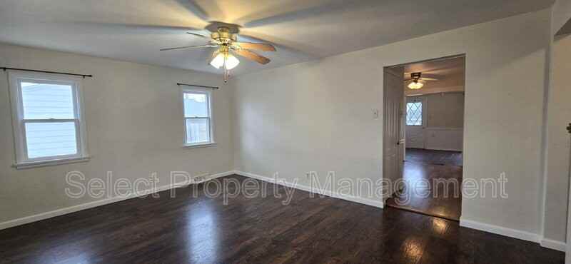 2425 White Oak Ave - Photo 3 of 28