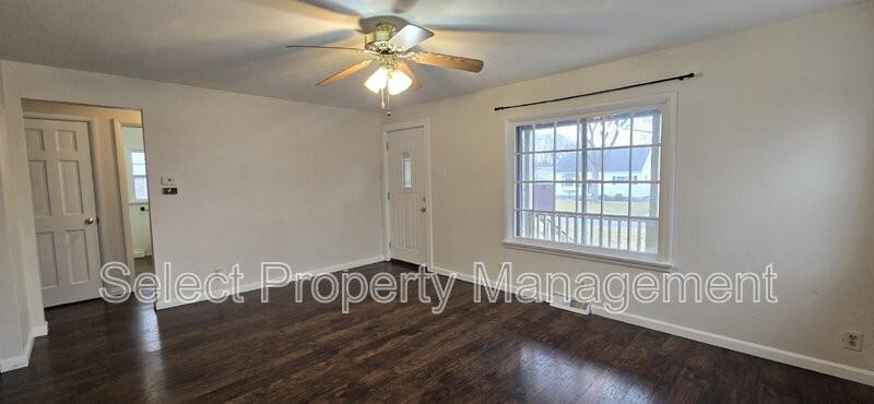 2425 White Oak Ave - Photo 4 of 28