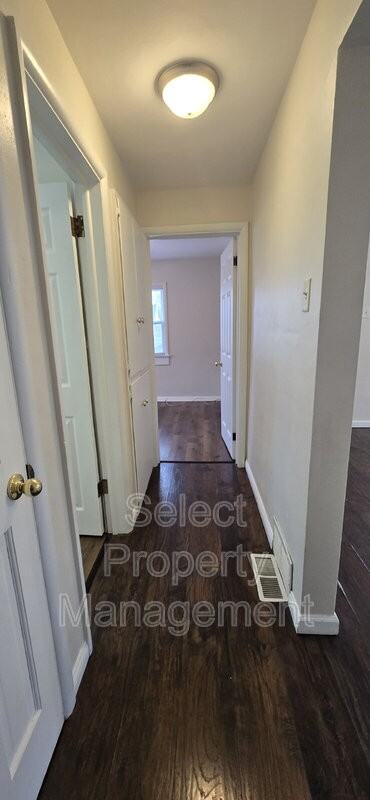 2425 White Oak Ave - Photo 5 of 28