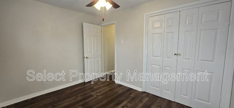 2425 White Oak Ave - Photo 7 of 28