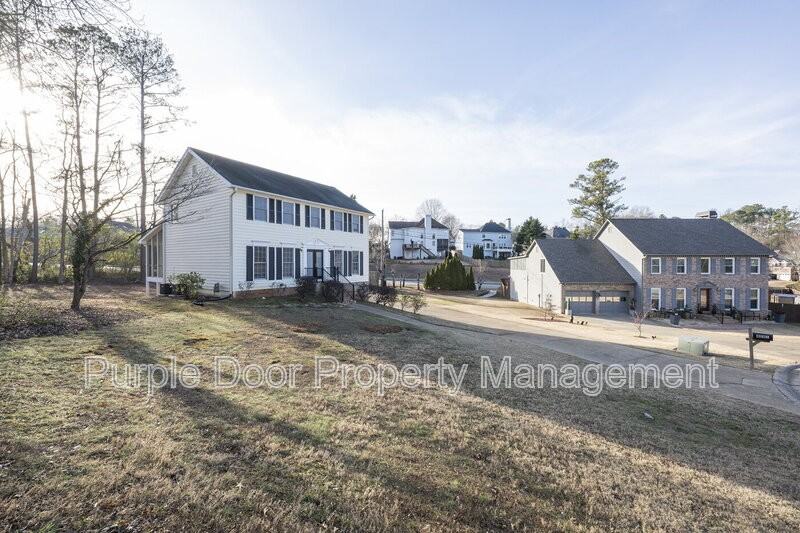 4281 Keheley Lake Dr Ne - Photo 2 of 38