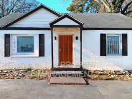 featured image of 1711 Candler Rd