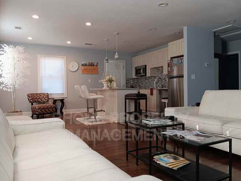 1711 Candler Rd - Photo 4 of 27