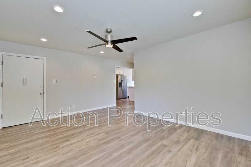 702 Fremont St #1 - Photo 5 of 17