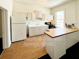 featured image of 215 N 1st St
