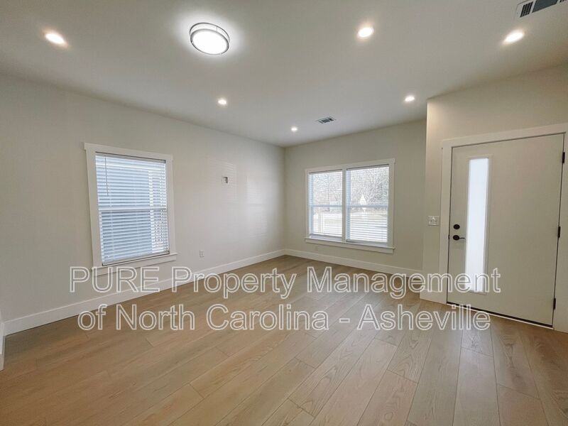 1189 Bleachery Blvd - Photo 3 of 19