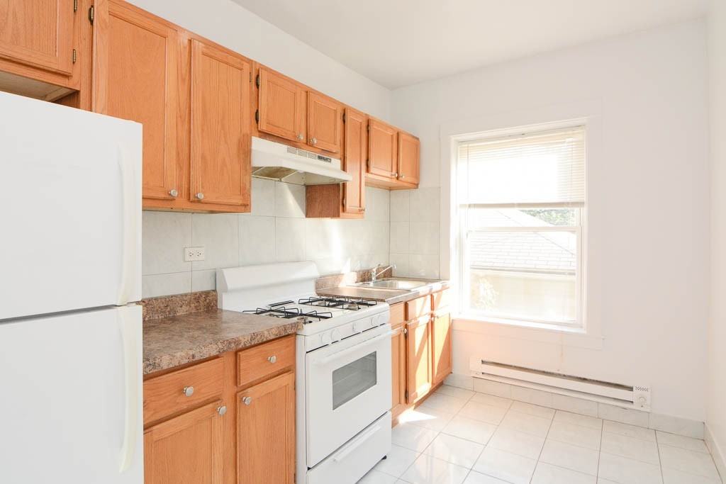 2915 W George St #1 - Photo 2 of 21