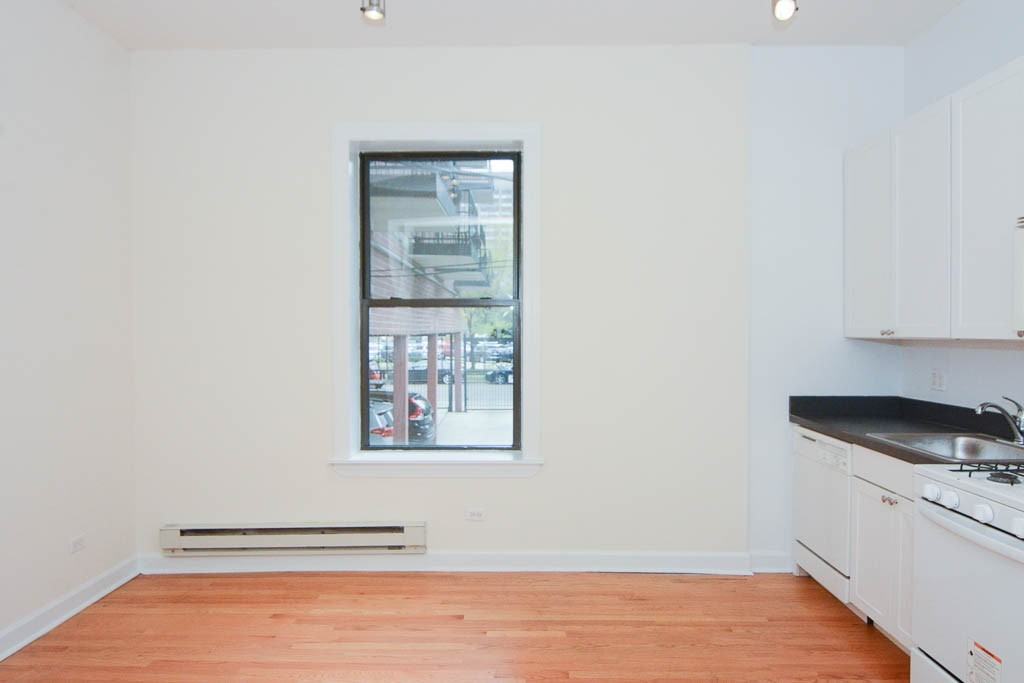 4715 N Sheridan Rd #13N - Photo 5 of 17