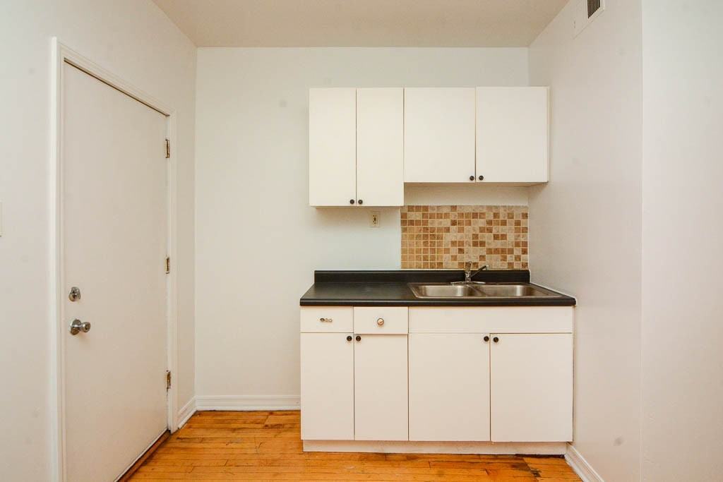 3000 N Whipple St #1 - Photo 3 of 20