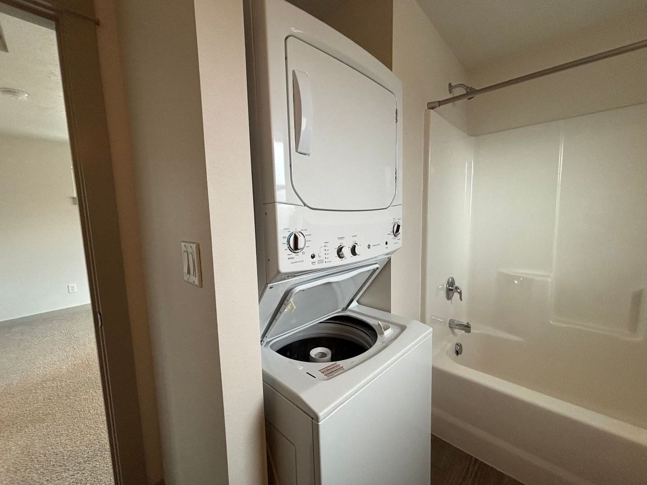 79 Ne Cessna Dr #2 - Photo 7 of 8