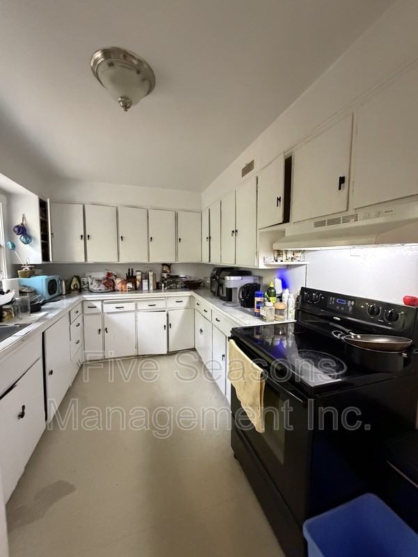 59 University Ter - Photo 7 of 25