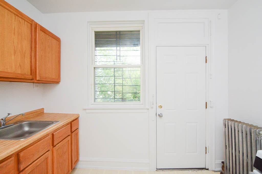 2944 N Albany Ave #3 - Photo 2 of 21