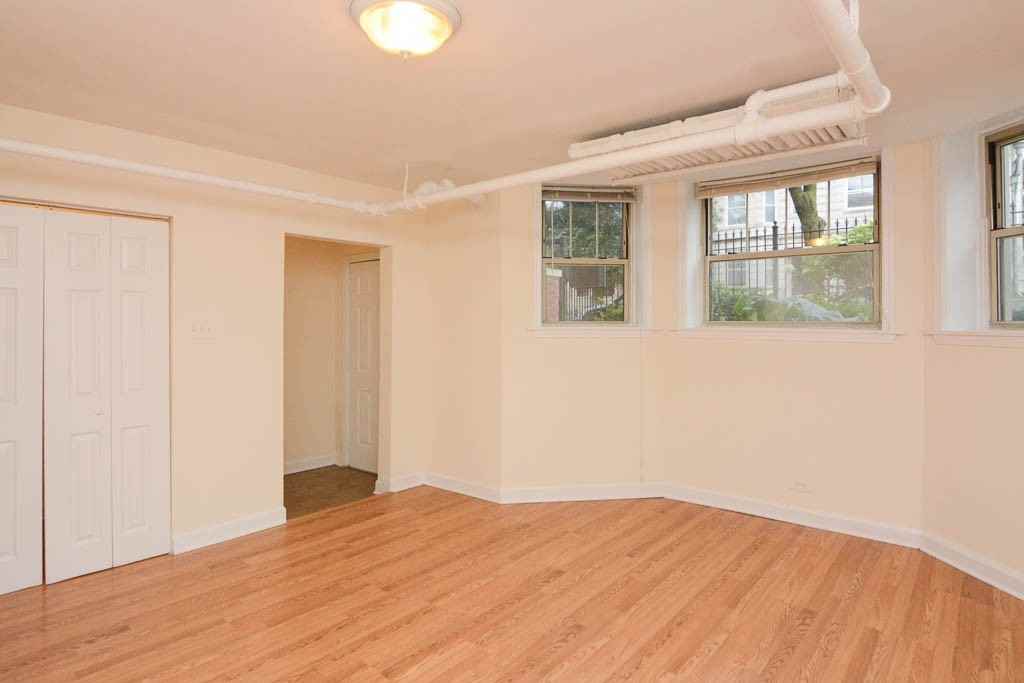 2455 N Spaulding Ave #G - Photo 7 of 21