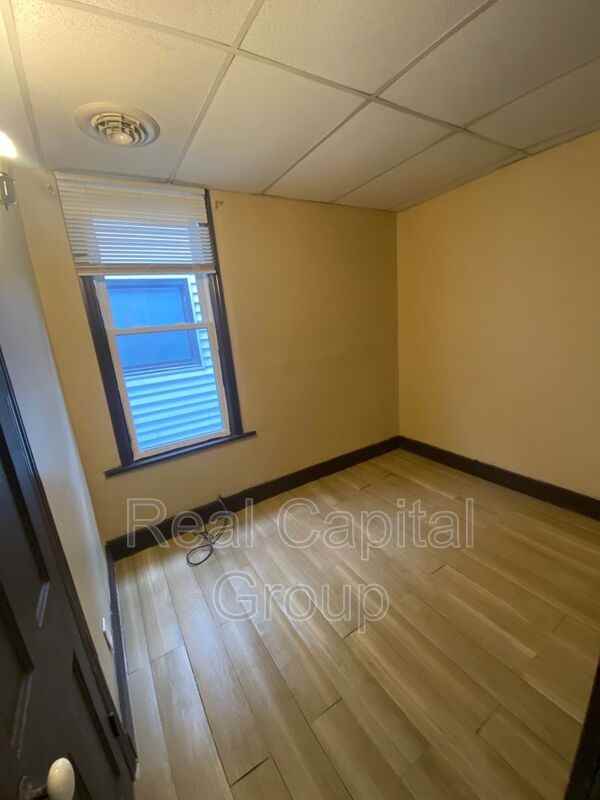 156 James St - Photo 6 of 11