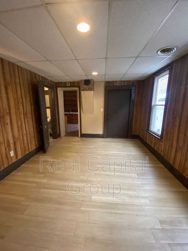 156 James St - Photo 7 of 11