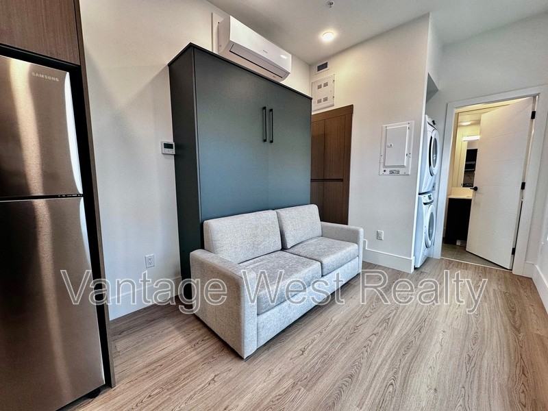 3201 Richter St - Photo 2 of 9