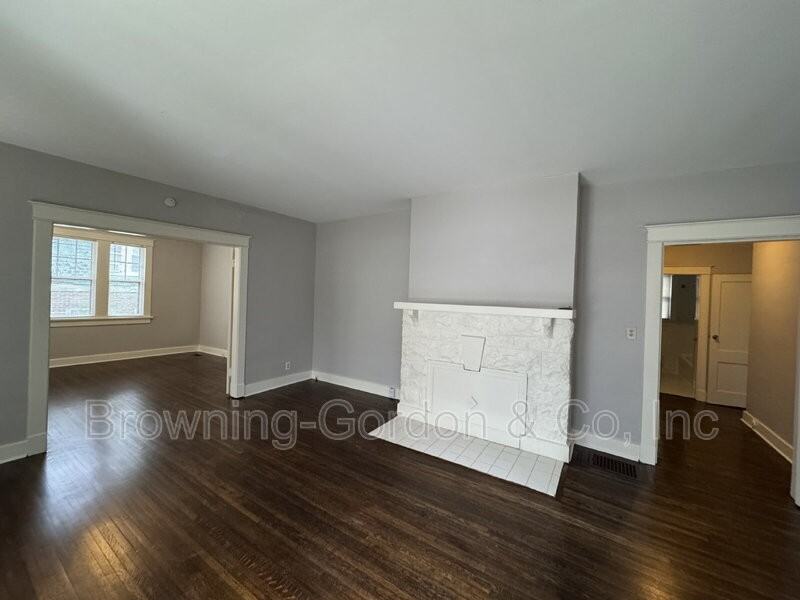 1806 15th Ave S - Photo 2 of 12