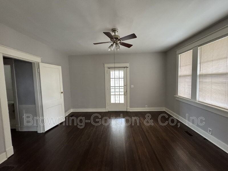 1806 15th Ave S - Photo 4 of 12